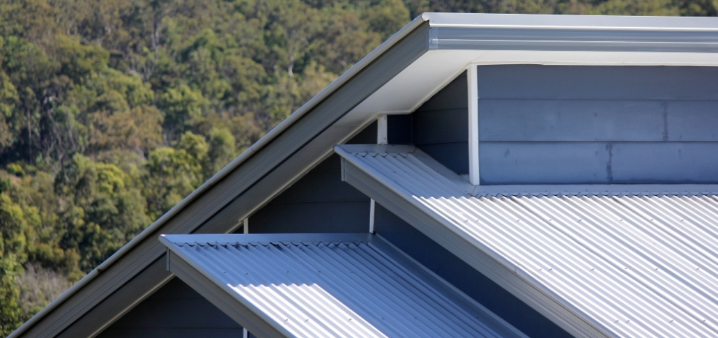 Close-up of a metal roof, highlighting insulation and energy efficiency for manufacturing applications.